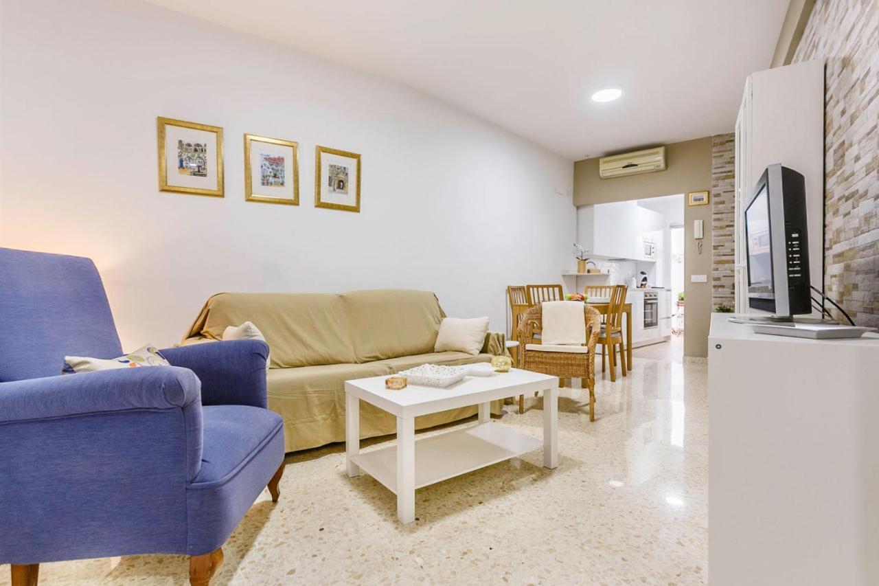 Apartamentos Sta Maria La Blanca Севиля Екстериор снимка